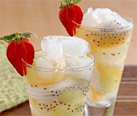 Tambahkan perasan jeruk lemon dan sirup cara membuat es doger kelapa muda : Manfaat serta Cara Membuat Es Degan dengan Kreasi Resep