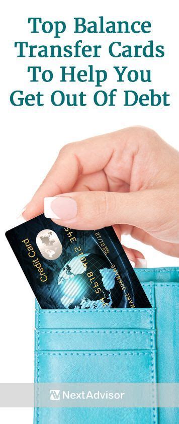 Card transfer. Много банковских карт в руке. Стопка кредиток в руке. Много руки с кредитками. Черная банковская карта в руке.