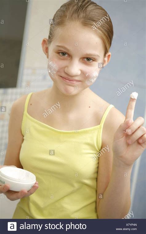 This kind of photograph (geburtstagswünsche mädchen 14 jahre beautiful 14 jahre images usseek) over is labelled having geburtstagswunsche madchen, posted by admin from 20180518 154635. Bad, Kind, Teenager, Maedchen, Jugendliche, Detail ...