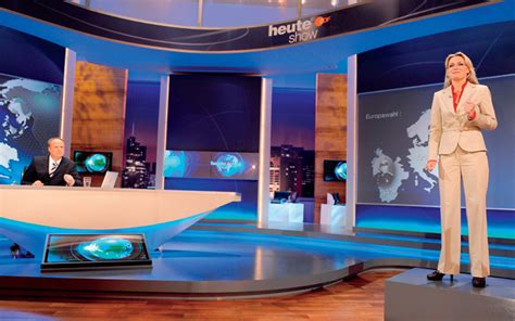 Paint.net видео tutorial heute studio hintergrund (zdf) in pain. ZDF Jahrbuch 2009 - Jedem Anfang wohnt ein Zauber inne