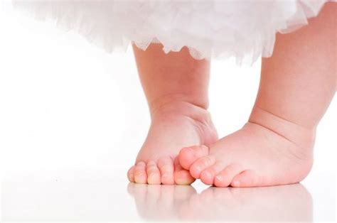 Cara meluruskan tulang kaki o. Mengatasi Anak Berjalan Dengan Kaki Bengkok Ke Dalam ...
