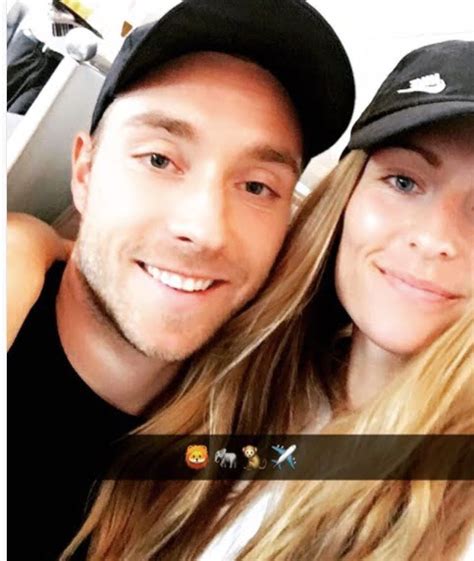 Christian eriksen'in kız arkadaşı sabrina kvist jensen ve simon kjaer pic.twitter.com/5re7bwjctn. Christian Eriksen's Girlfriend Sabrina Kvist Jensen