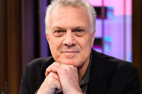 #pedro bial #amor #dor #triste #tristeza #raiva #depressão #te mo #te amei #desculpe #desisto #decepção #sentir #sentimentos #meus textos. Pedro Bial beija Pabllo Vittar em programa