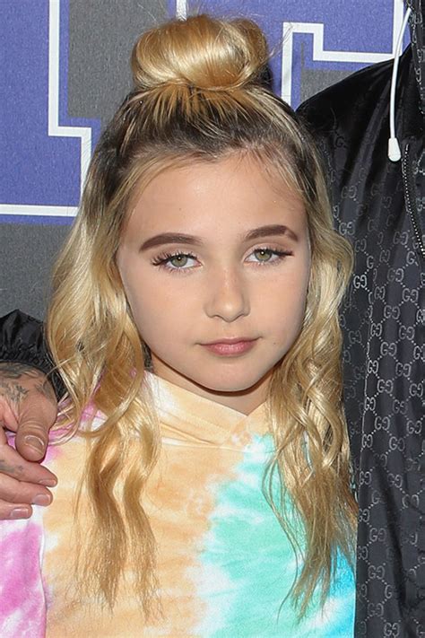 Alabama barker was born on december 24, 2005 in calabasas, california, usa as alabama luella barker. Alabama Barker Wavy Honey Blonde Bun, Dark Roots, Half-Up ...