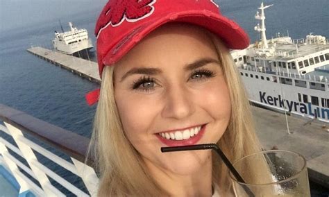 How much of beatrice egli's work have you seen? Beatrice Egli: Geht sie ins Dschungelcamp? - kukksi.de