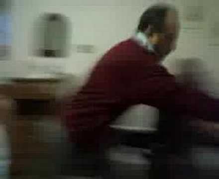 Musicista inconsapevole, pensionato, volontario 118, disgustato da polemiche a chi ce l'ha + lungo. Has Fidanken - YouTube