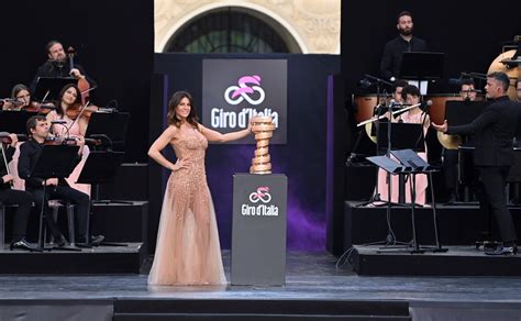 May 26, 2021 · 2021 giro d'italia stage 17: GIRO D'ITALIA / La startlist ufficiale: Bernal prova da ...