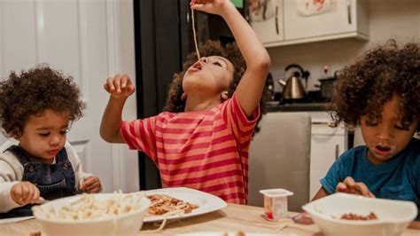 1 to 3 ounces of formula every three to four hours (this will probably be closer to 2 to 3 ounces a feeding after the first few days or week). Should I be worried that my preschooler only wants to eat ...