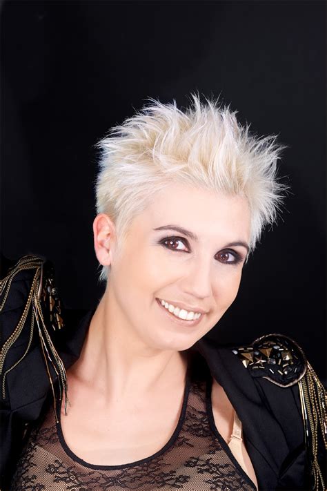 Liste : Les +20 top photos de modèle coiffure courte femme ...