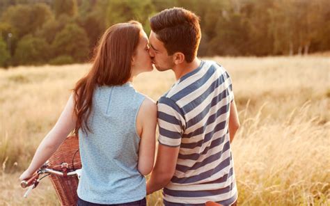 The 7 best hookup apps to help you get it on. A Good One Night Hookup Partner in A woman's View | Online ...