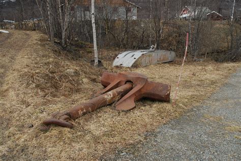 Kåfjord ist eine siedlung in der gemeinde alta (norwegen) in der fylke (provinz) troms og finnmark in norwegen. Anchor at Tirpitz museum, Kåfjord, Finnmark fylke, Norway ...