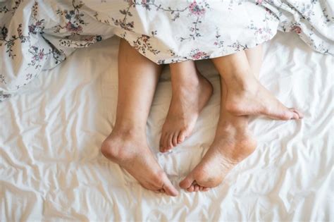 足の小指の爪が割れる、変形する、ない？! が原因だった ...