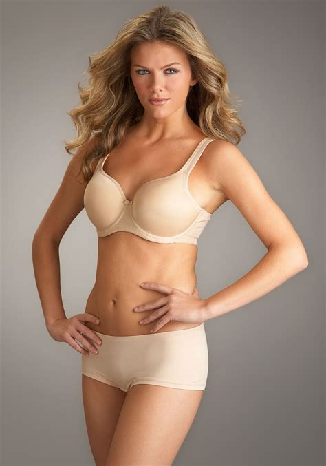 Brooklyn decker an american model and actress who came under the spotlight after her appearance on the sports illustrated swimsuit issue in 2006. Cup Sizes: Brooklyn Decker 2013 Bra Size & Measurements ...