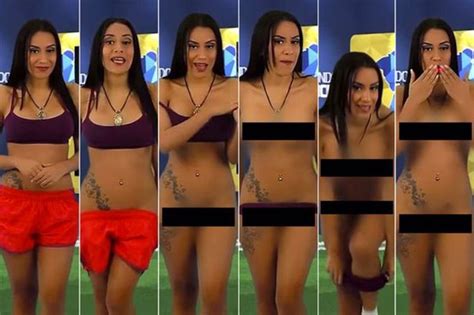 +300 italian channels, films, soccer, premieres. Il Venezuela batte la Colombia, la sexy presentatrice nuda ...