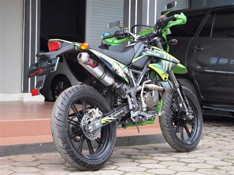 Kawasaki motor indonesia (kmi) merilis varian terbaru dari klx 150l di indonesia. 40 Gambar Modifikasi Kawasaki Klx 150 Keren Terbaru | Modif Drag