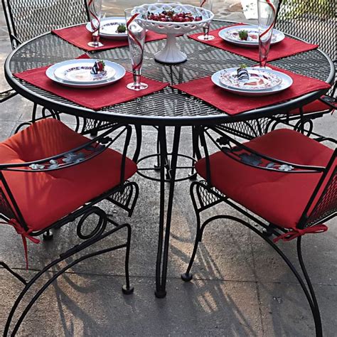 Nantucket round metal outdoor patio dining table. Meadowcraft Bella Metal Dining Table & Reviews | Wayfair ...