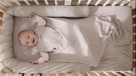 Drap housse molletonné, imperméable et respirant. ZEWI-Decke Imagefilm - YouTube