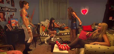 Never miss another show from isidora simijonovic. Bild zu Isidora Simijonovic - Clip : Bild Isidora ...