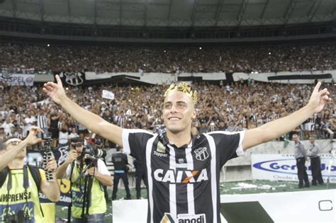 Arthur cabral vive grande momento no basel, da suíça (foto: Ceará: venda de Arthur ao Palmeiras é a maior da história ...