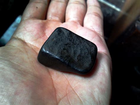 Bentuk mereka meniru lintasan petir yang menyebar ke dalam tanah. BLOG KOLEKSI MEGA MISTIK DAN ANTIK ANTARABANGSA: Batu ...