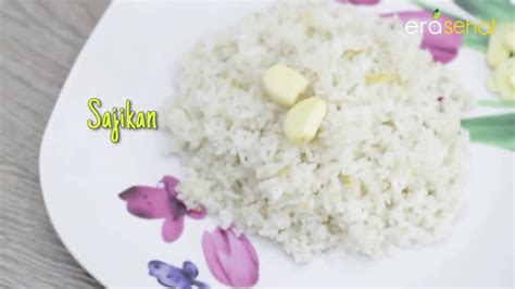 Iris bumbu nasi goreng mulai dari cabai merah, bawang putih, serta bawang merah, selanjutnya tumis ketiganya dengan margarin. Nasi Goreng Bawang Putih Resep Untuk Tubuh Sehat Loh ...