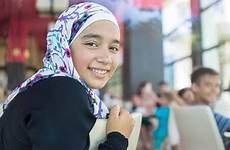 muslim teenagers raising tips beliefnet family pilgrimage facts faiths girl