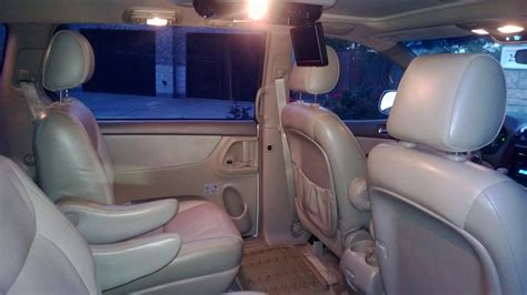 Gas mileage, engine, performance, warranty, equipment and more. Picture of 2005 Toyota Sienna XLE, interior