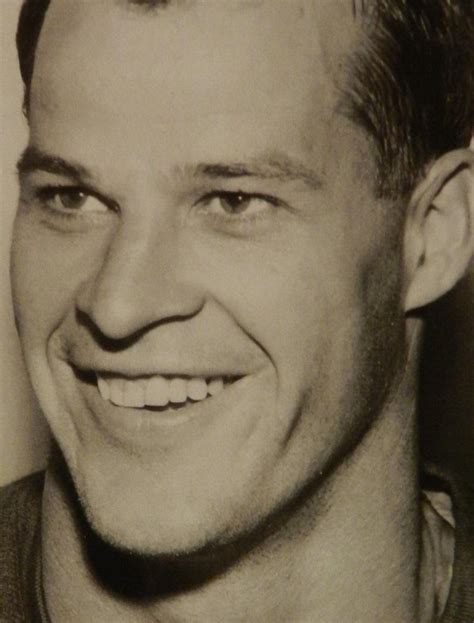 The professional hockey career of gordie howe, who died friday at 88, stretched over five decades, from his first game with the detroit red wings in 1946 to his last, with the hartford whalers in 1980. Hockey great Gordie Howe resting after stroke | Michigan Radio