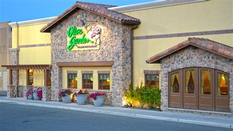 Last meal orders are taken till 9,45. Olive Garden Restaurants | Nvision Architecture