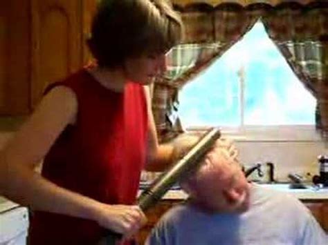 Vacuum hair clippers can save you a lot of effort since you won't have to clean up after a cutting session. Haircut & Vacuum - YouTube