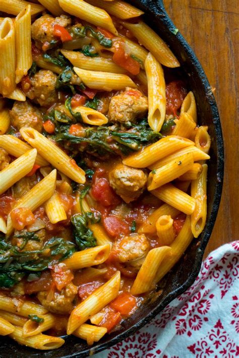 It's filled with over 200 recipes for quick and easy dinners that can be ready in thirty minutes or less. One Pot Sausage & Arugula Pasta | Recipe in 2020 | Arugula ...