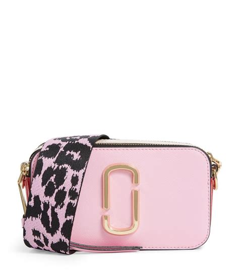 5.0 из 5 звездоч., исходя из 1 оценки товара(1). Marc Jacobs Small Snapshot Camera Bag Colour: Pink ...