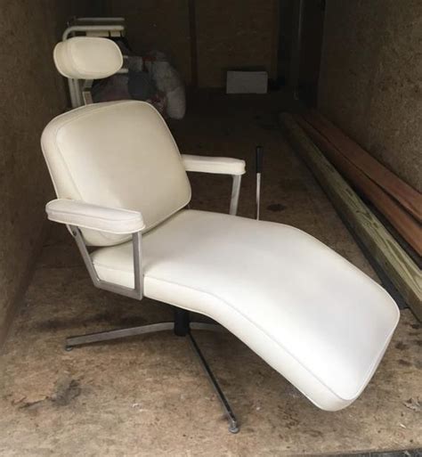 Baasha luxury classic white styling salon chair. SOLD!!!! - $765 (was $900) - Vintage Reclining Salon Chair ...