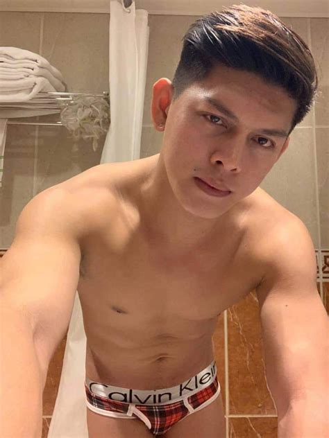 Two hotties give away a stunning show. Pinoy Hunk, Filipino masseur in Kuala Lumpur