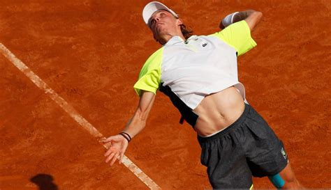 He withdrew from the french open at the end of may, saying on social media that his shoulder had been bothering him and he needed. Shapovalov e Schwartzman avançam para os 'oitavos' em Roma