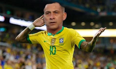 Keesokan harinya laga sengit terjadi saat argentina bertemu urugay. Perú vs. Brasil: los mejores memes del duelo por ...