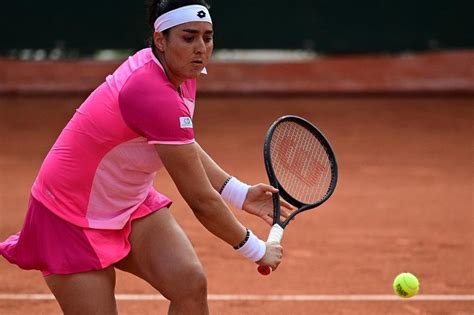 Roland garros unveiled a renovated court philippe chatrier last fall porsche tennis grand prix (stuttgart 500): رولان غاروس: التونسية أنس جابر في طريقها لتحقيق هدفها