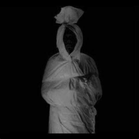 Ini adalah koleksi foto pocong paling seram yang bisa anda jadikan wallpaper di hp atau dekstop Foto Pocong Lucu - Gambar Ngetrend dan VIRAL