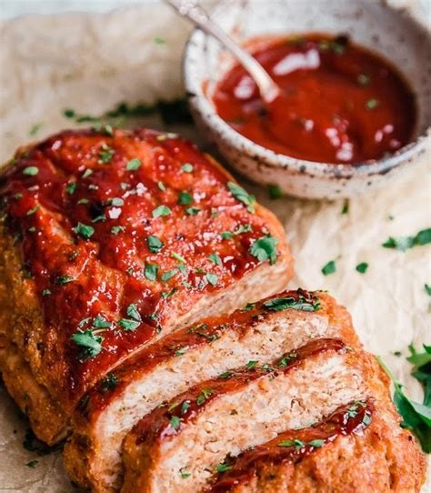 Beef for flavor, veal for tenderness and easy slicing, pork for juiciness. 2 Lb Meatloaf At 375 / How Long To Cook Meatloaf At 375 ...