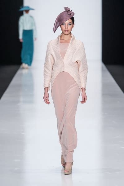 You need to select one and go! Julia Gurjeva SS 2015 (весна-лето) (53348.MBFWR_.Womens ...