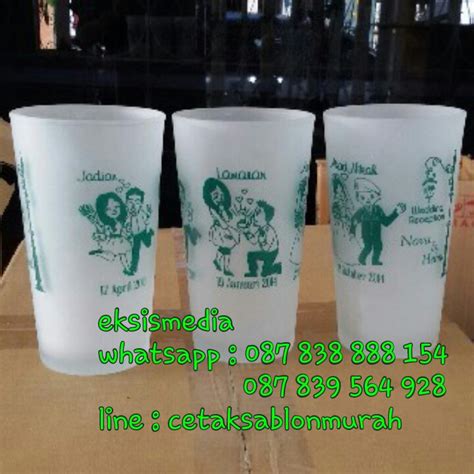 Kami jual gelas cup plastik dalam kondisi polos ataupun sekalian cetak, dimana kami bisa print cetak maupun cetak sablon dengan menambahkan logo pada paper cup dan gelas plastik yang bisa. Cetak Sablon Murah: Jual Gelas Murah di Muara Bulian