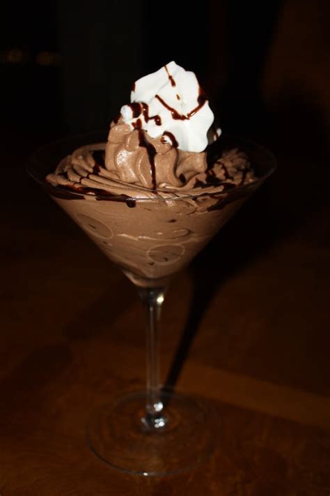 4 cups 32 oz or 1 quart heavy cream. Decadent Dark Chocolate Mousse Recipe (no raw eggs) - Dish ...