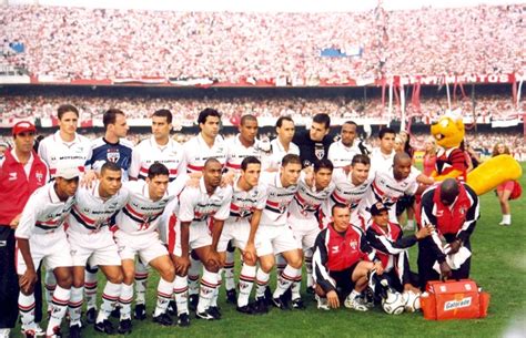 Com o título de 2021, o são paulo fc põe fim a um jejum de 15 anos sem o título estadual. 15 anos da conquista do Paulista de 2000 e de um feito ...