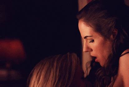 Girls going down on guys. bo and lauren lost girl gif | WiffleGif