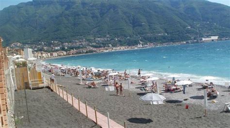 A delightful village totally destroyed in 79 ac by the violent eruption of the volcano. Spiaggia castellammare di stabia, SHIKAKUTORU.INFO