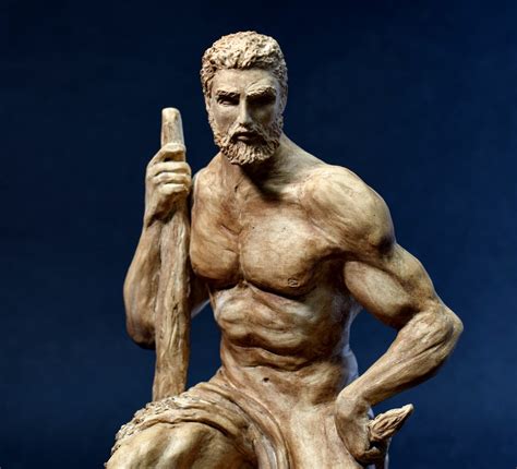 Descendiente de perseo, es adoptado por anfitrión quien le da el nombre de alceo o. Heracles (Hercules)