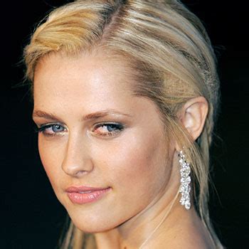 Teresa palmer (the sorcerer's apprentice) will star alongside blue tongue brethren joel edgeton as the husband and wife. Palmer és Edgeron a Say Nothing thrillerben - Filmdroid