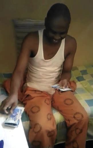 Jailbird flaunts cash in prison