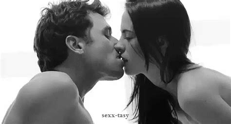 For sure she will love hearing from you, a passionate and romantic message from you will make her love you more. Porn GIF Magazine - xxxsexxx - Porn GIF Magazine