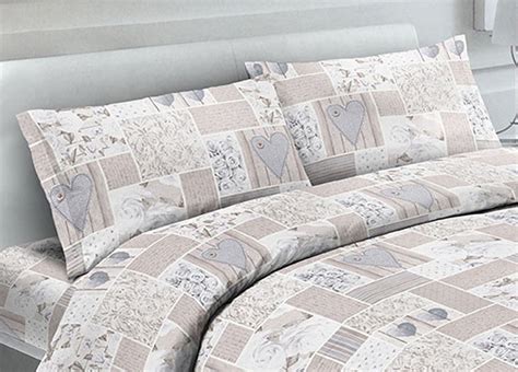 Nonostante il ruolo primario delle federe sia quello di proteggere il cuscino per motivi igienici, anche in passato venivano decorate o ricamate con materiali pregiati. Coppia Di Federe In 100% Cotone In Fantasia Shabby Beige Con Bottoni Laterali | eBay